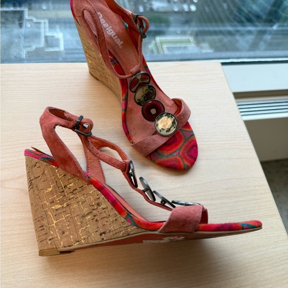 Desigual size 7 (37 Eur) EUC embellished Red and Orange Sandals Vibrant Style - Picture 2 of 16